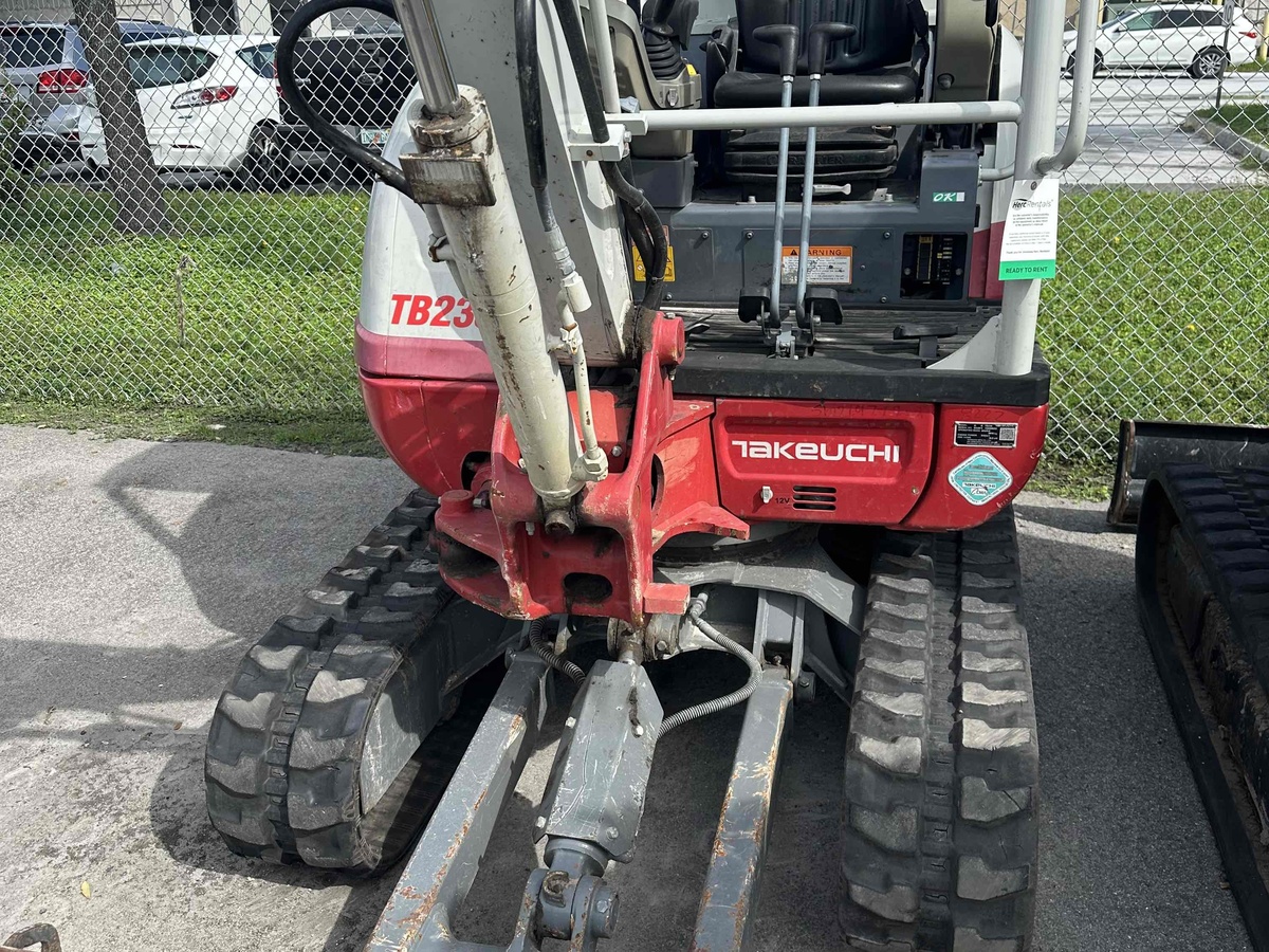 2021 Takeuchi TB230-4