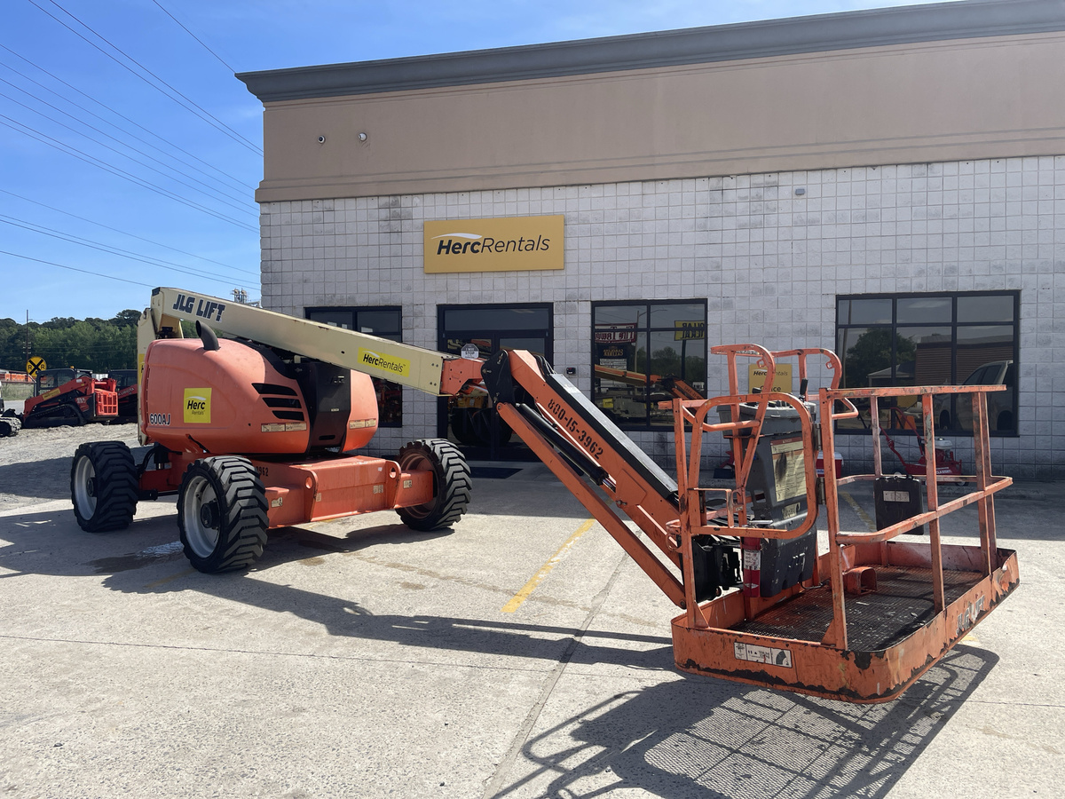 2017 JLG 600AJ-2