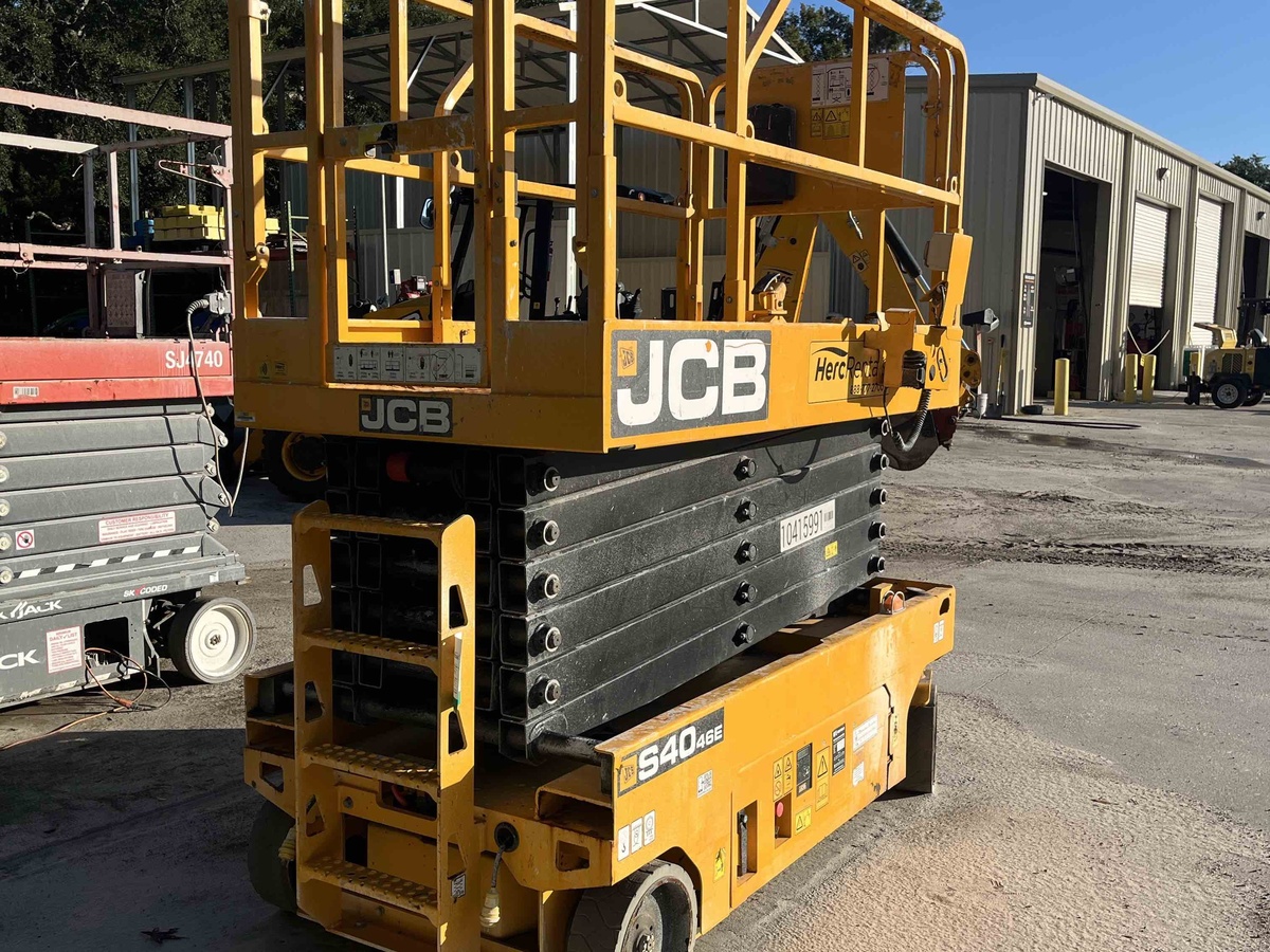 2023 JCB S4046E