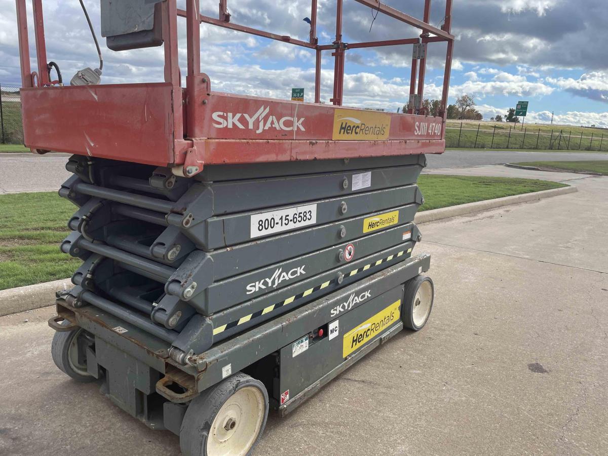 2017 Skyjack SJ4740