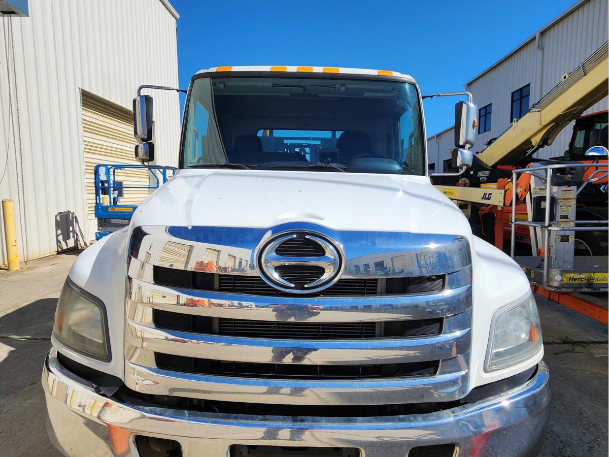 2017 Hino 258