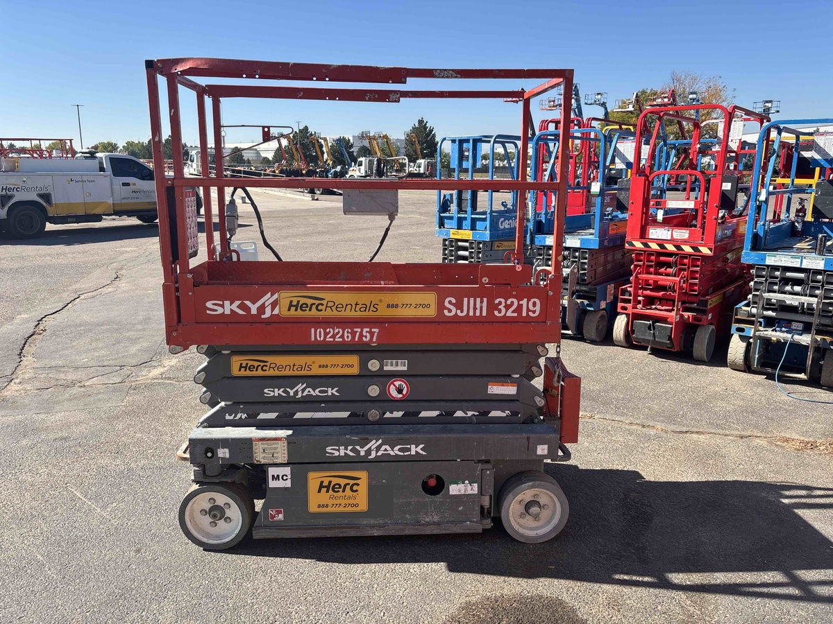 2017 Skyjack SJ3219-3