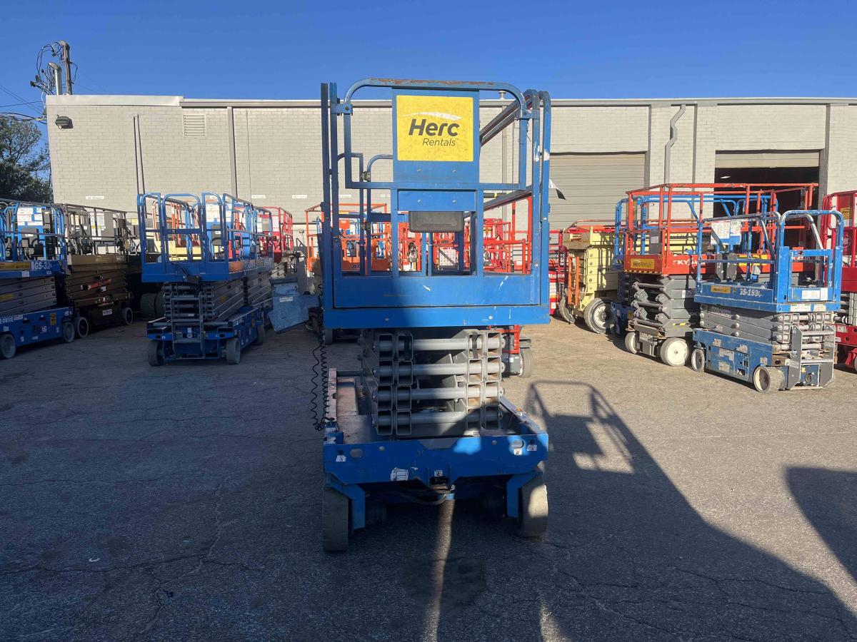 2018 Genie GS-3246
