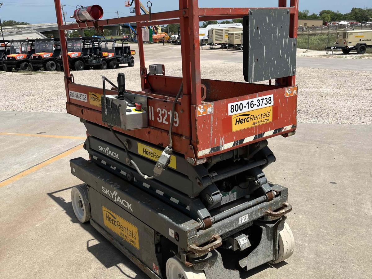 2017 Skyjack SJ3219