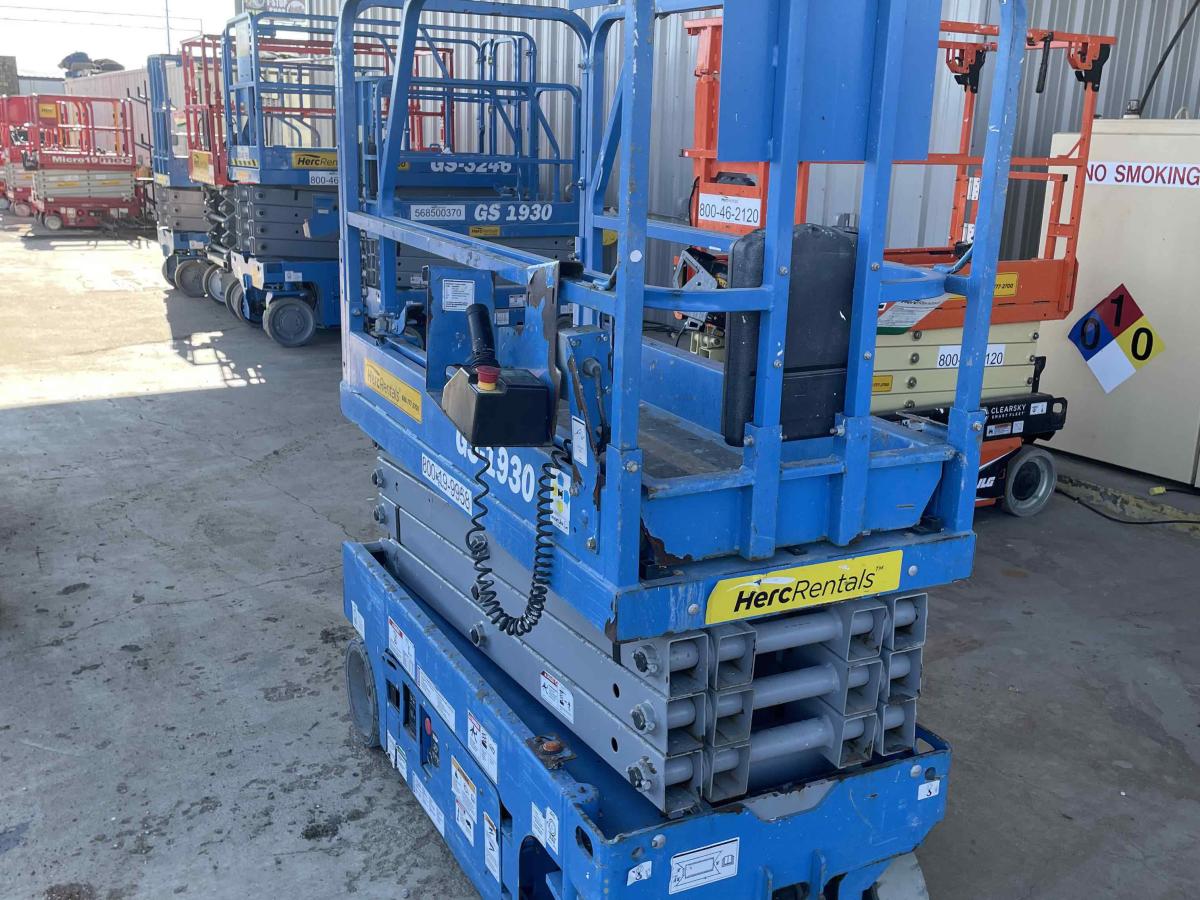 2018 Genie GS-1930