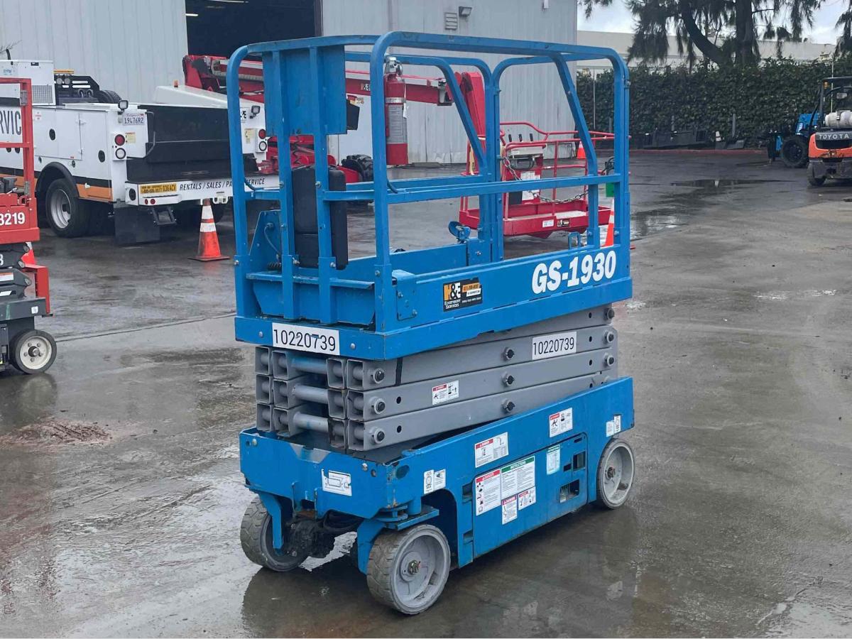 2017 Genie GS-1930