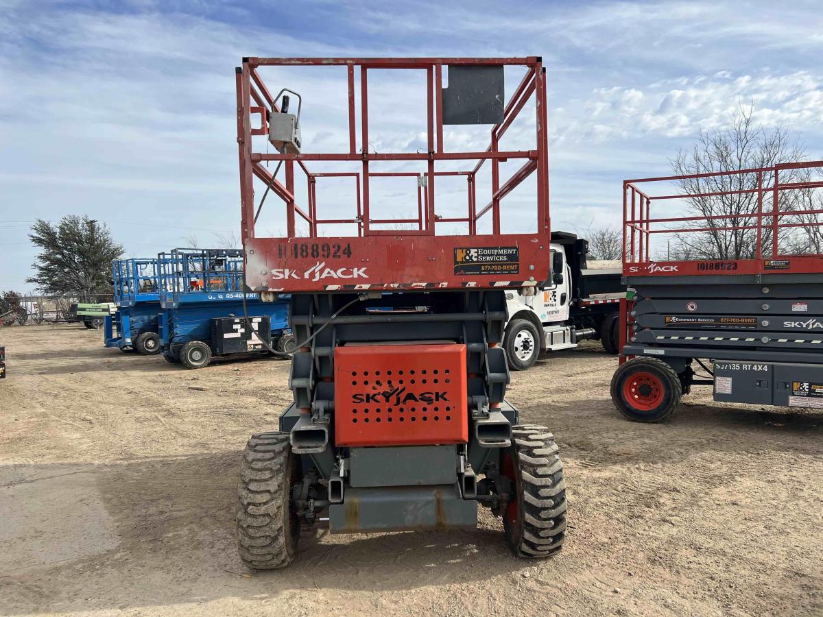 2016 Skyjack SJ-7135RT