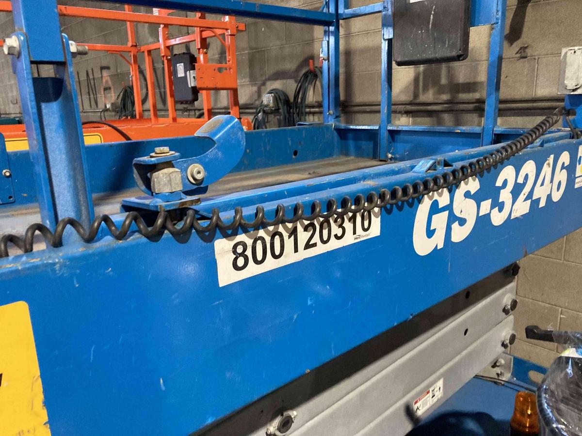 2016 Genie GS-3246