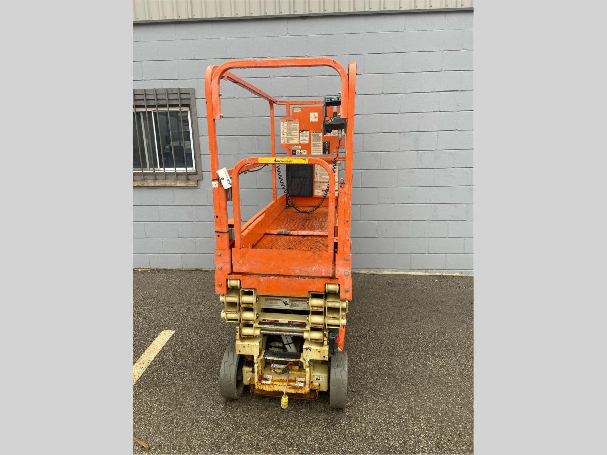 2017 JLG 1930ES-4