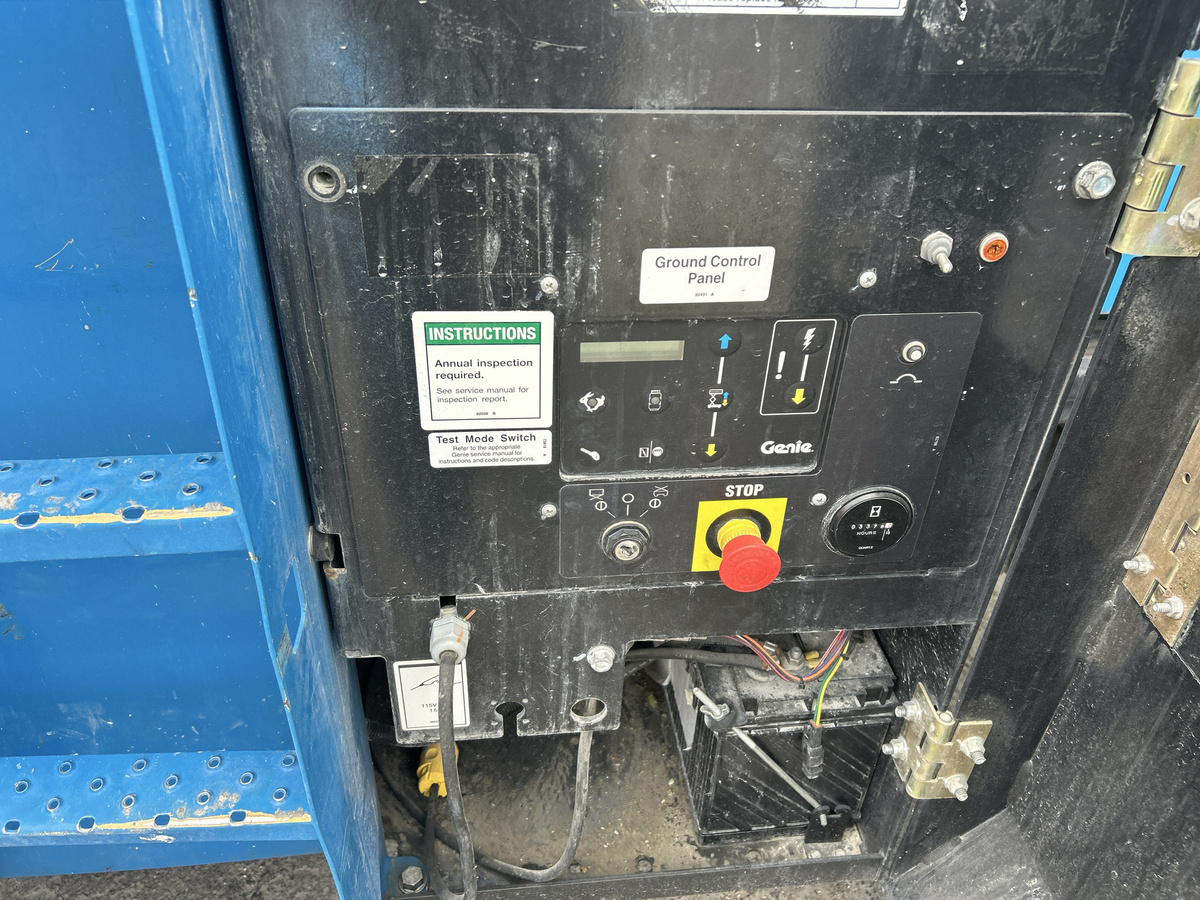 2016 Genie GS-4390 RT-5