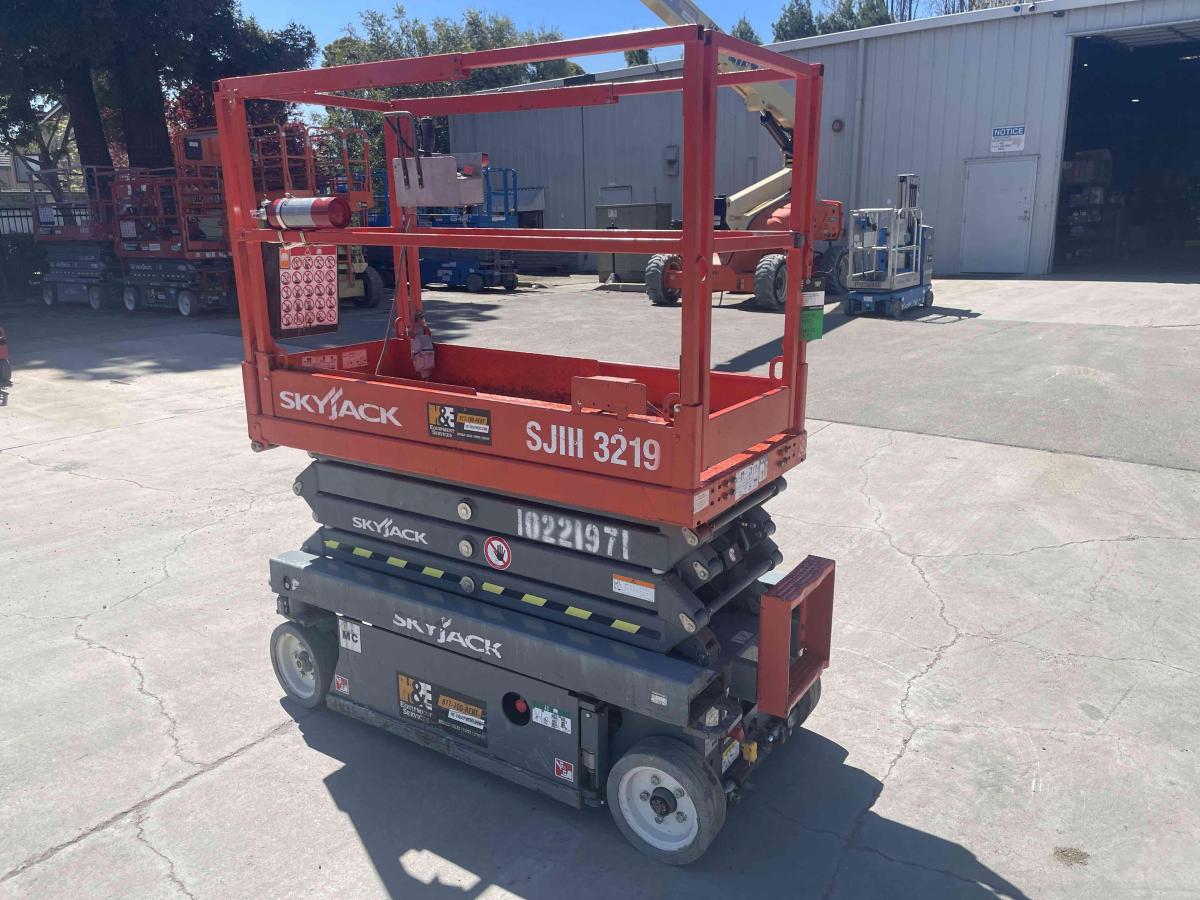 2017 Skyjack SJ3219