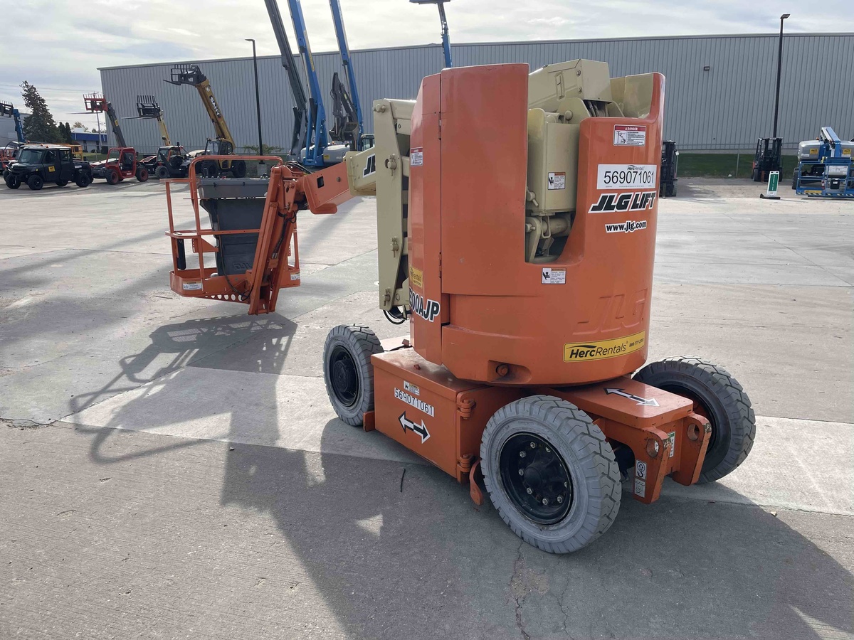2015 JLG E300AJP-6