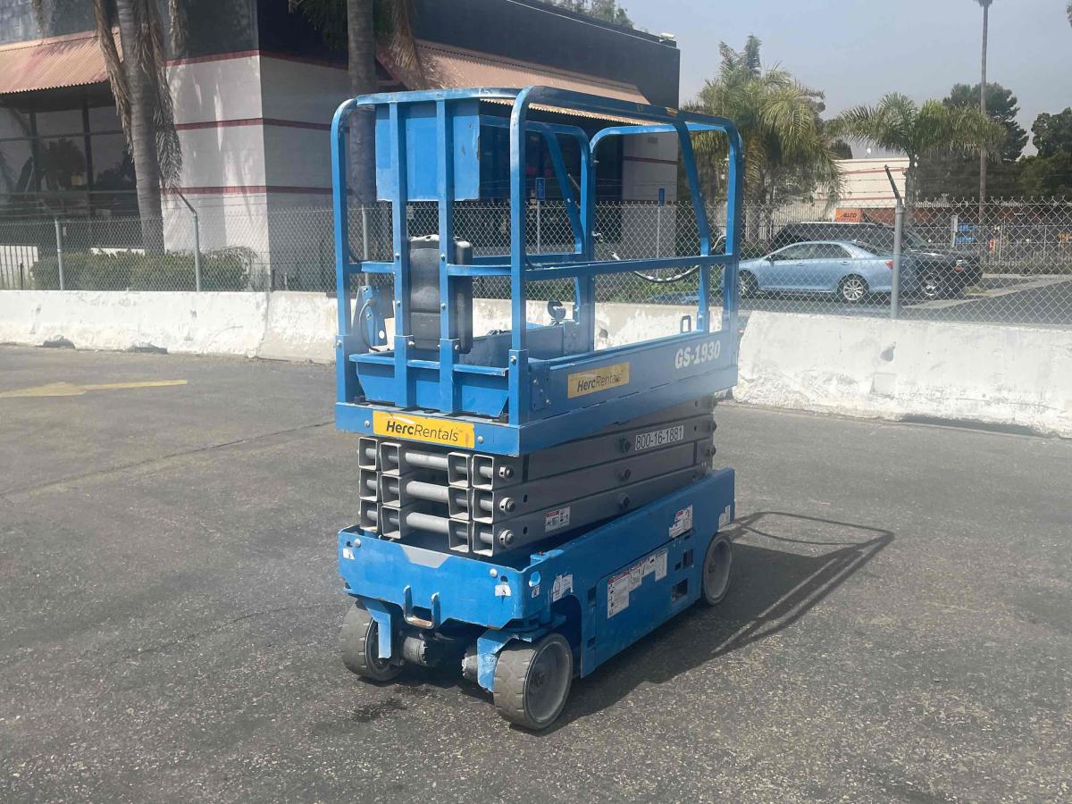2017 Genie GS-1930