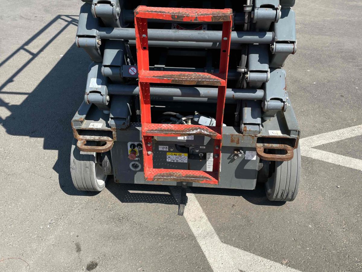 2016 Skyjack SJ4740