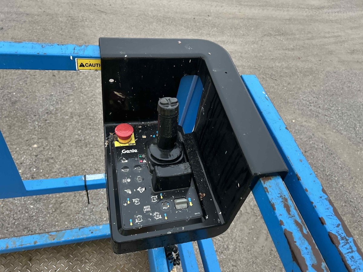 2016 Genie GS-4390 RT-8