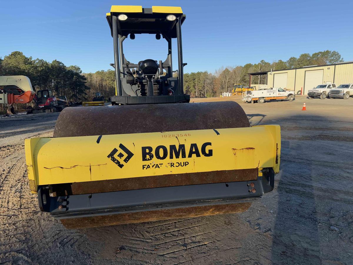 2019 BOMAG BW211D-5