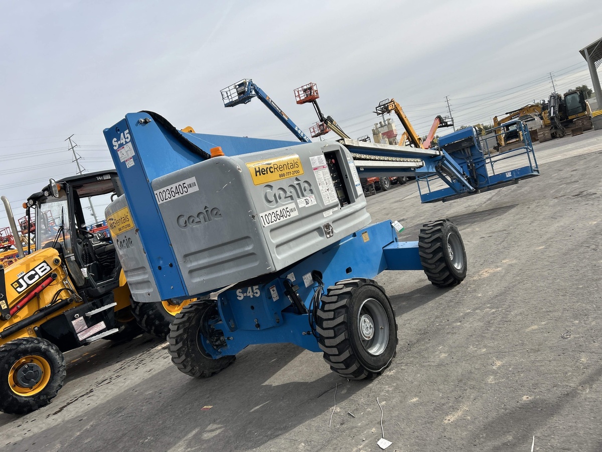 2018 Genie S-45