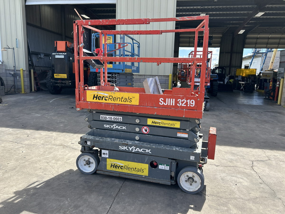 2017 Skyjack SJ3219-2