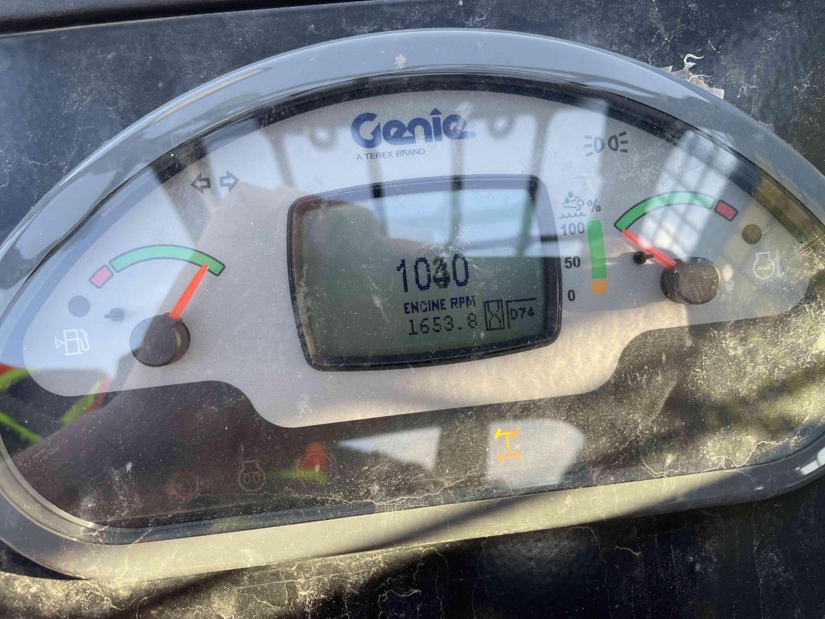 2018 Genie GTH 844
