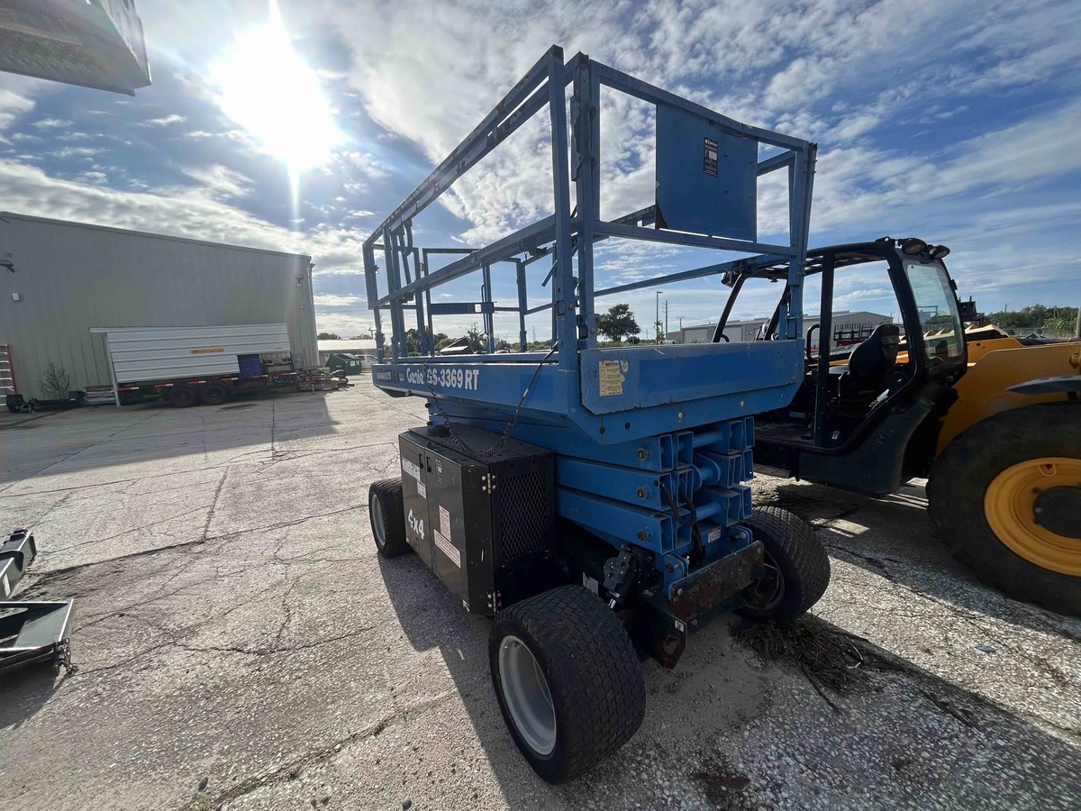 2017 Genie GS-3369 RT-4