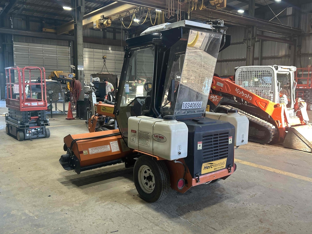 2021 LayMor SM300-4