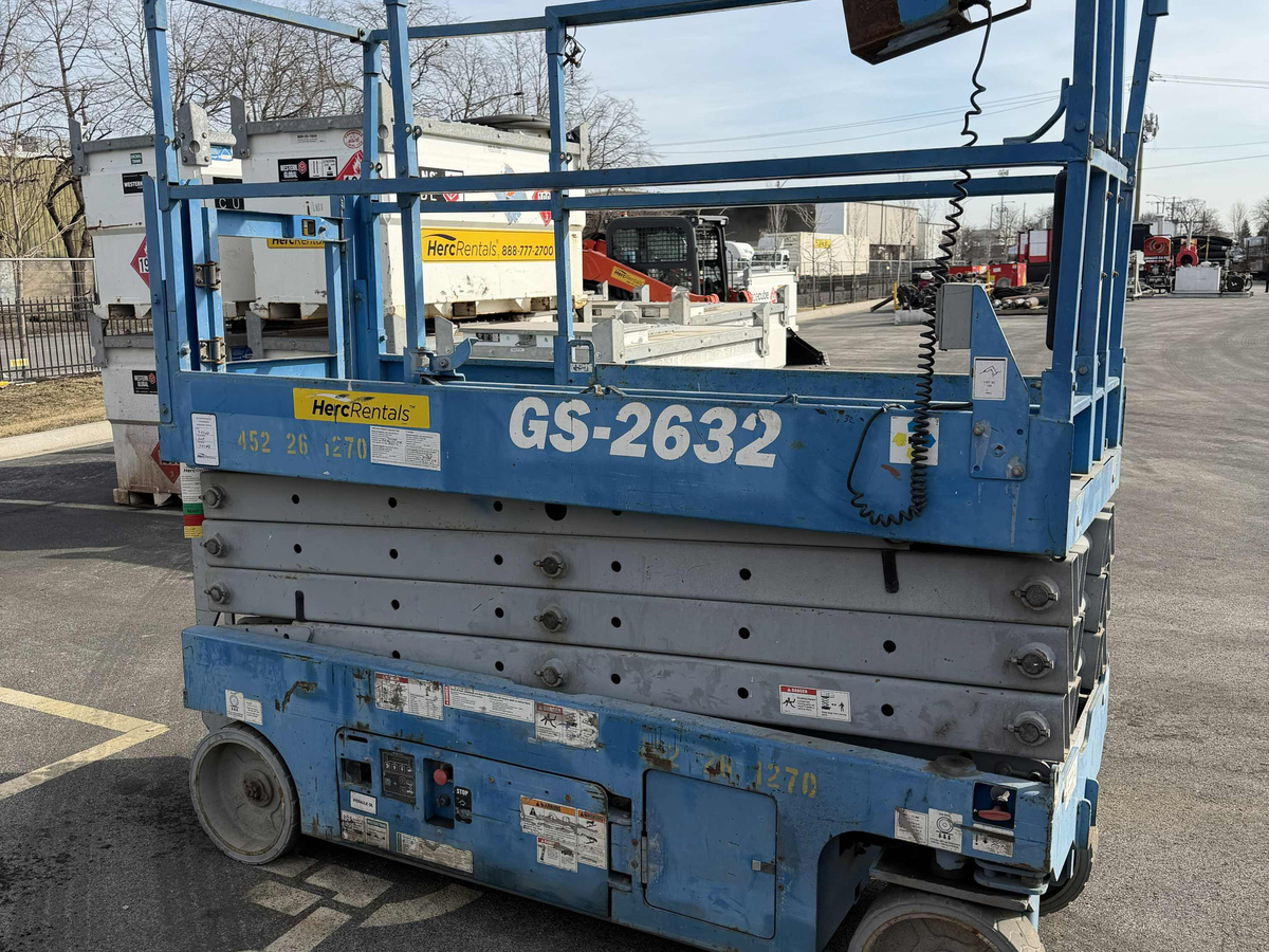 2012 Genie GS-2632