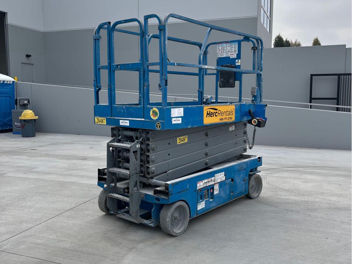 2016 Genie GS-3246-2