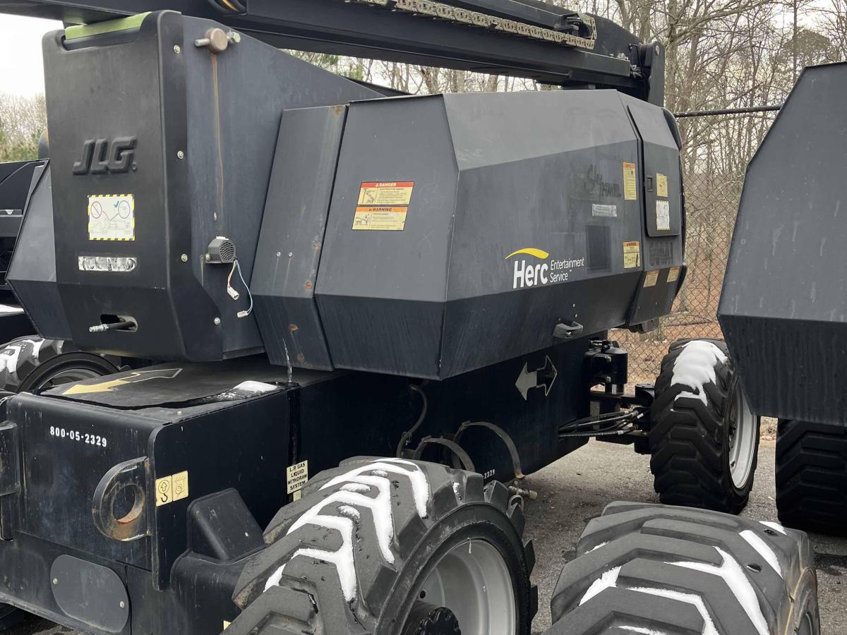 2015 JLG 800AJ