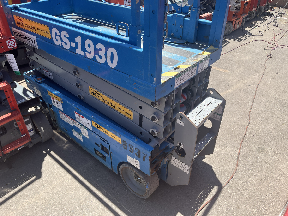 2019 Genie GS-1930-4