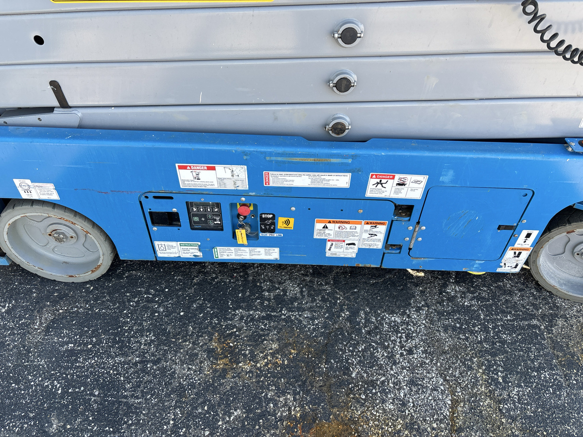 2019 Genie GS-3232-5