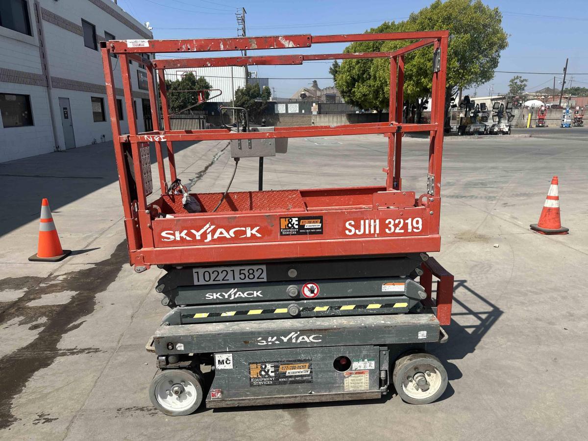 2017 Skyjack SJ3219