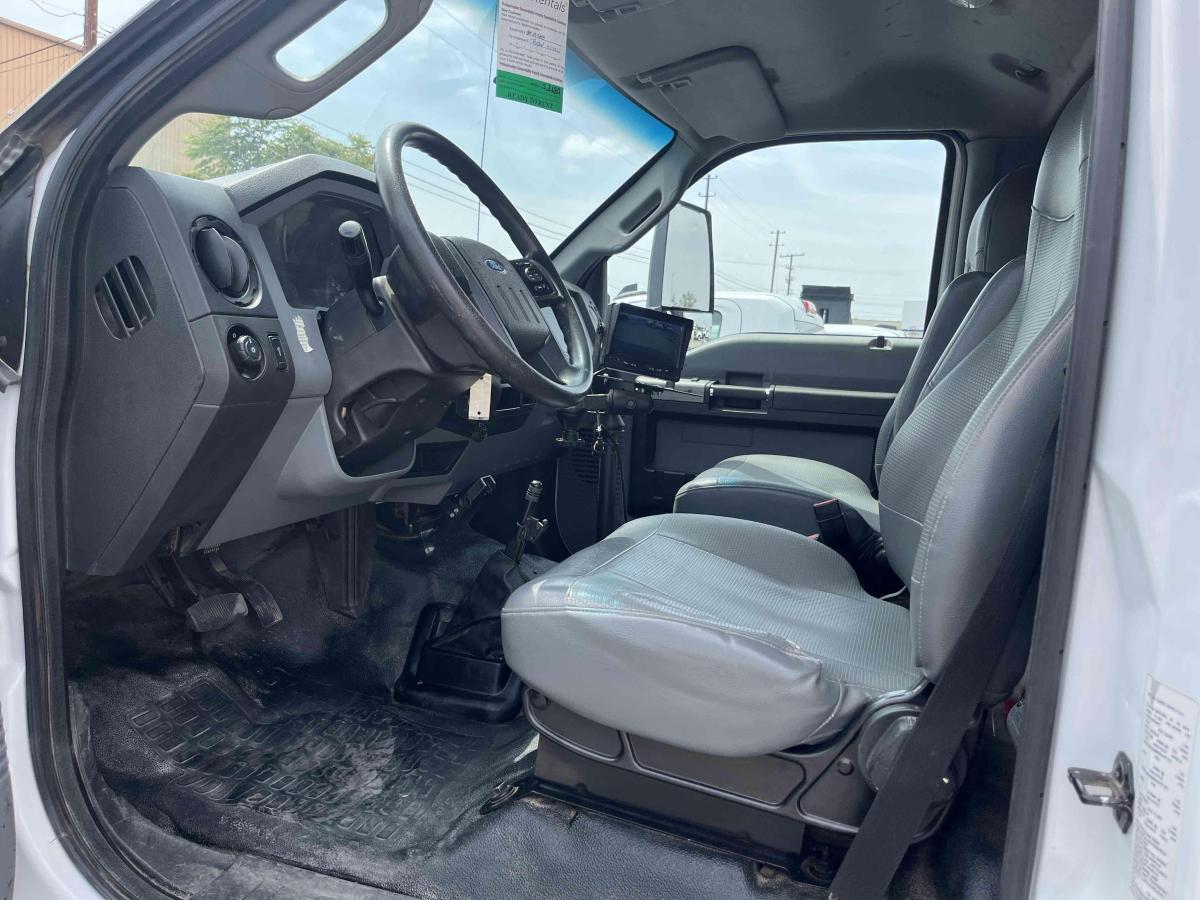 2018 Ford F650-13
