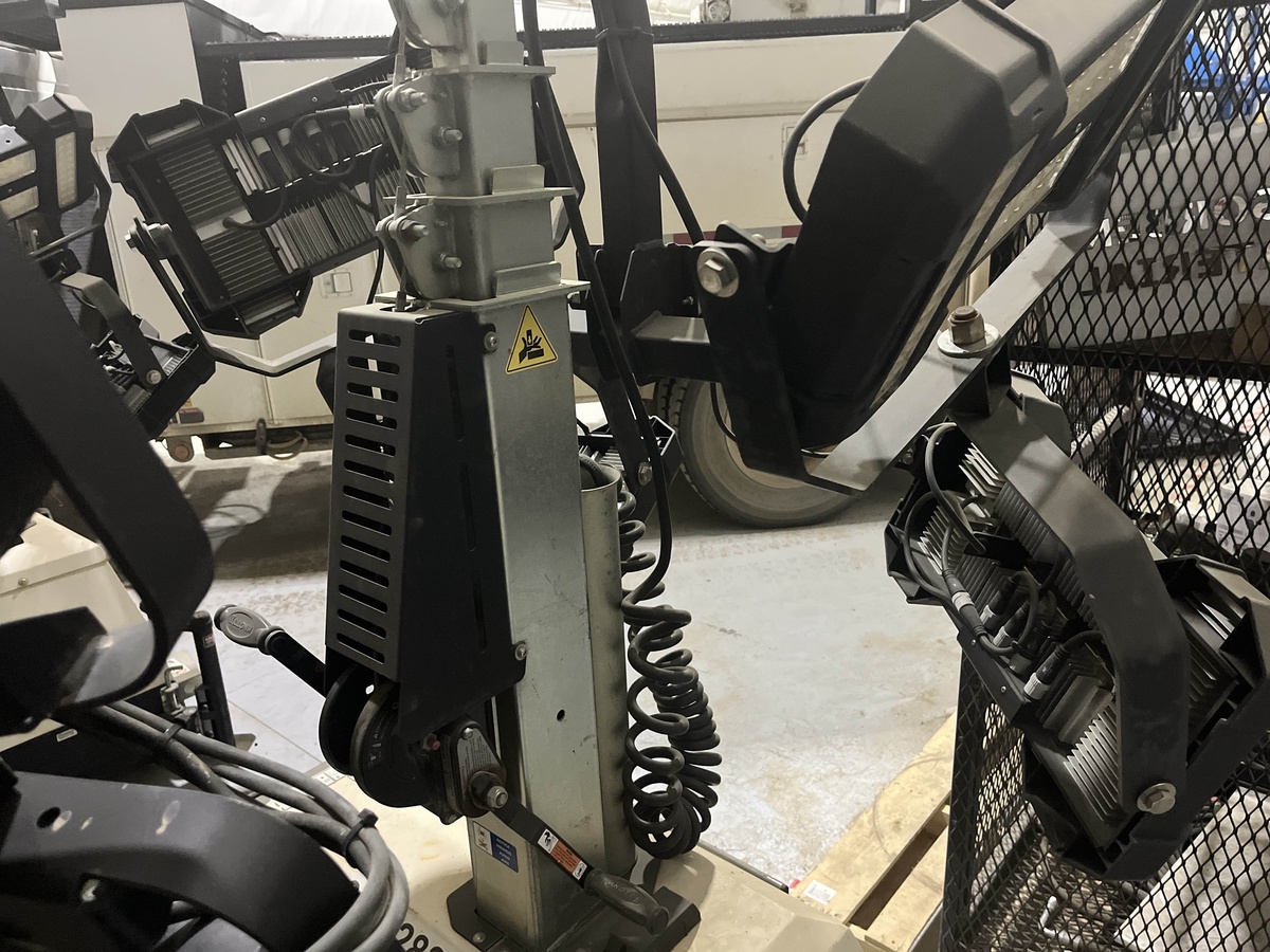 2018 Magnum PLT240-4