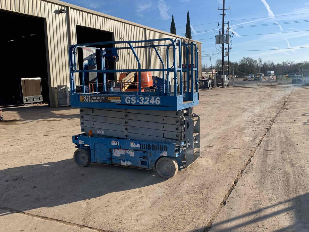 2016 Genie GS-3246-2