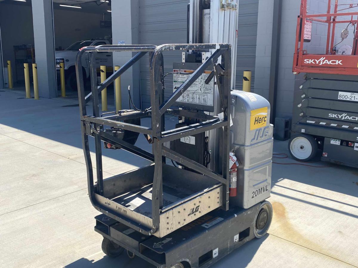 2017 JLG 20MVL-3
