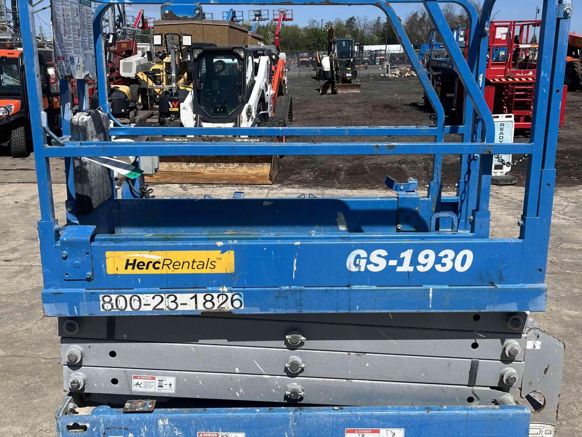 2018 Genie GS-1930