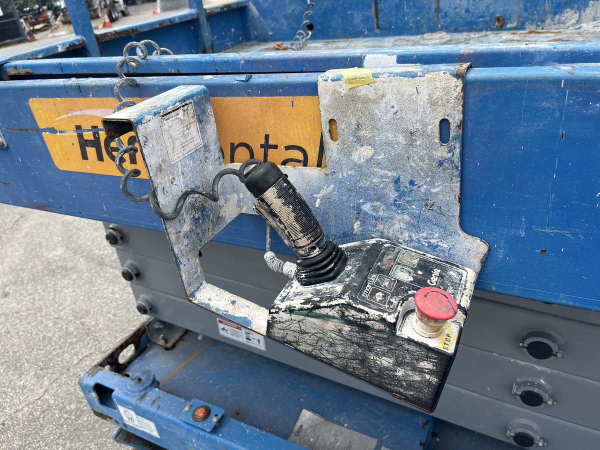 2018 Genie GS-3246-5