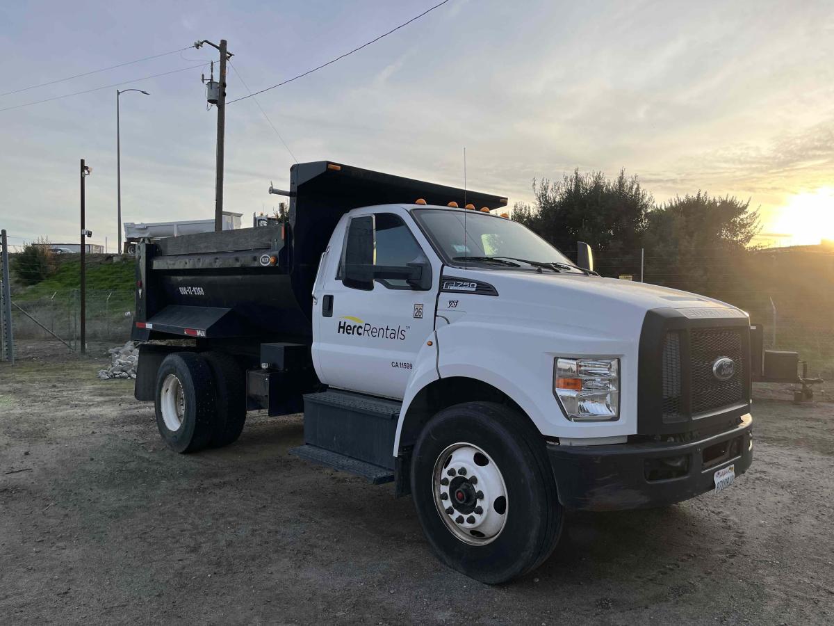 2017 Ford F750
