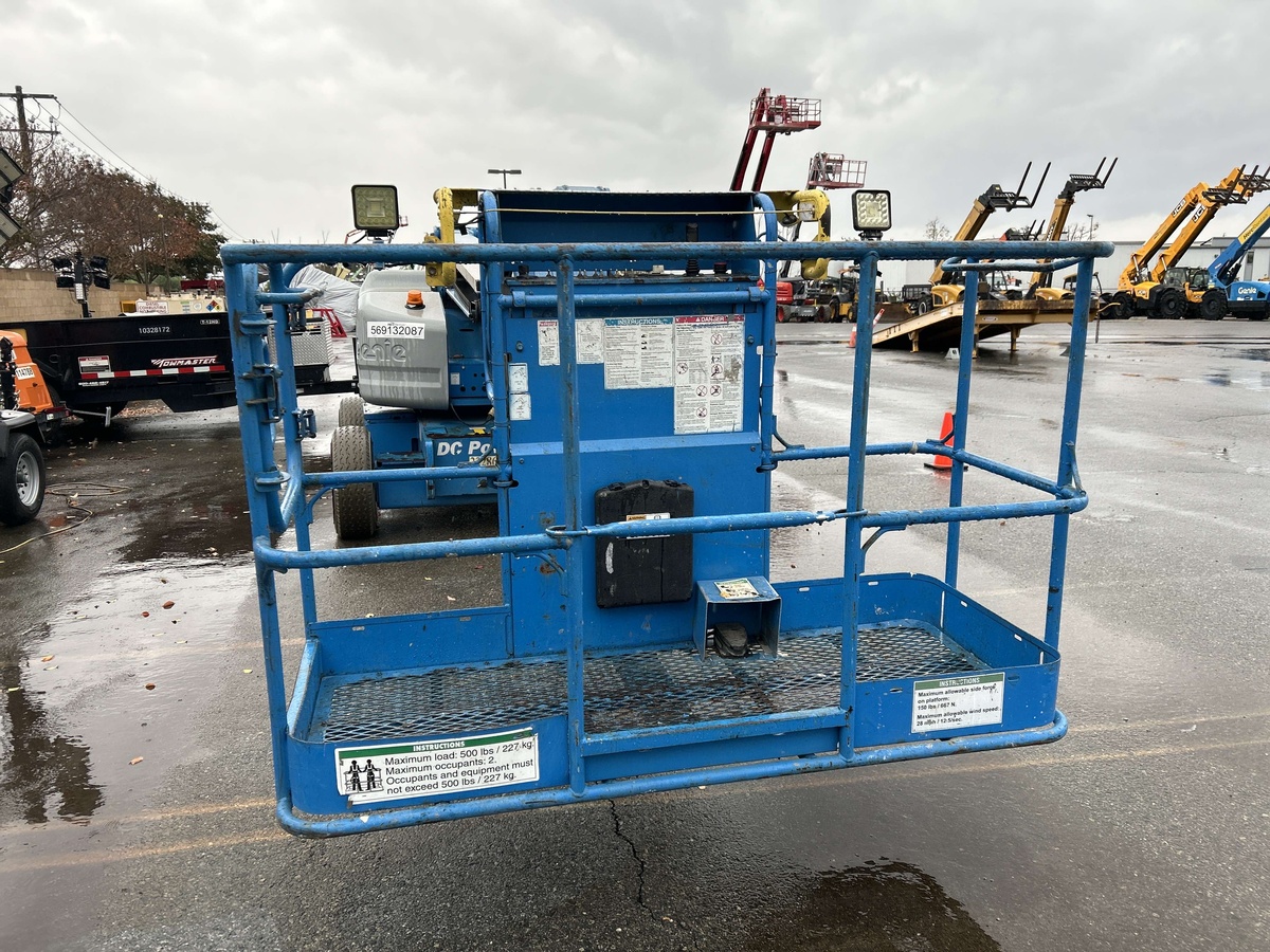 2017 Genie Z-45/25-2