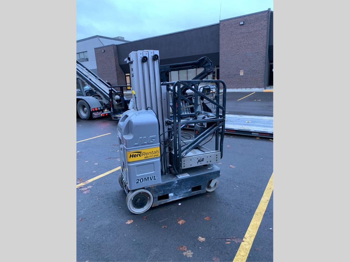 2016 JLG 20MVL