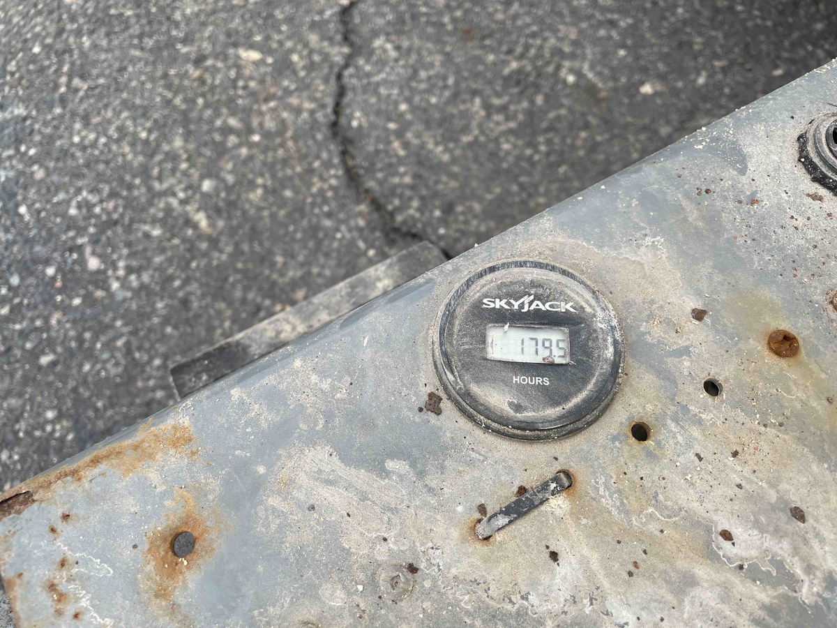 2017 Skyjack SJ-3220-5
