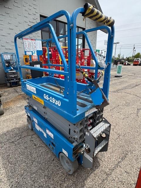2018 Genie GS-1930