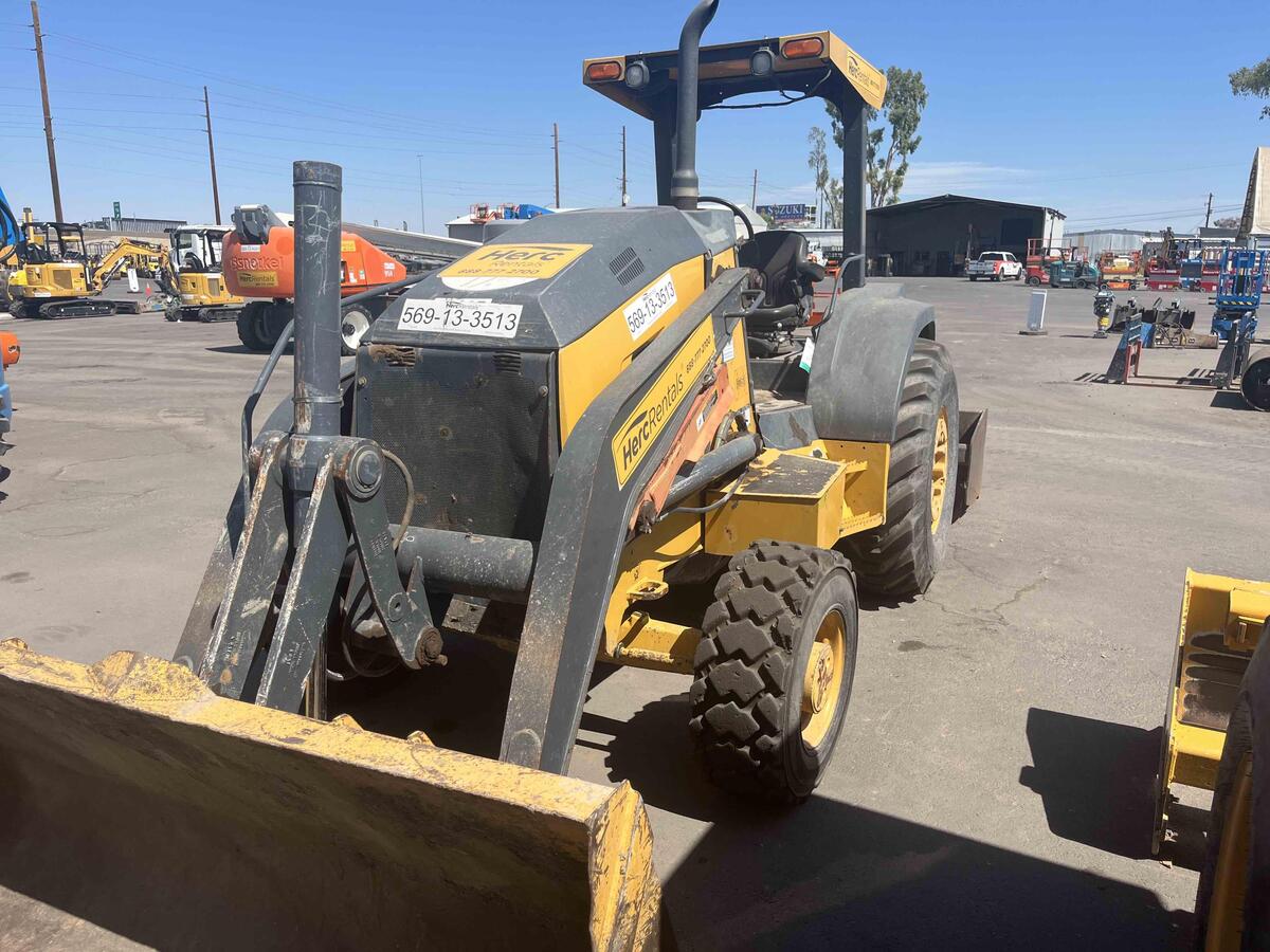 2017 John Deere 210L-8