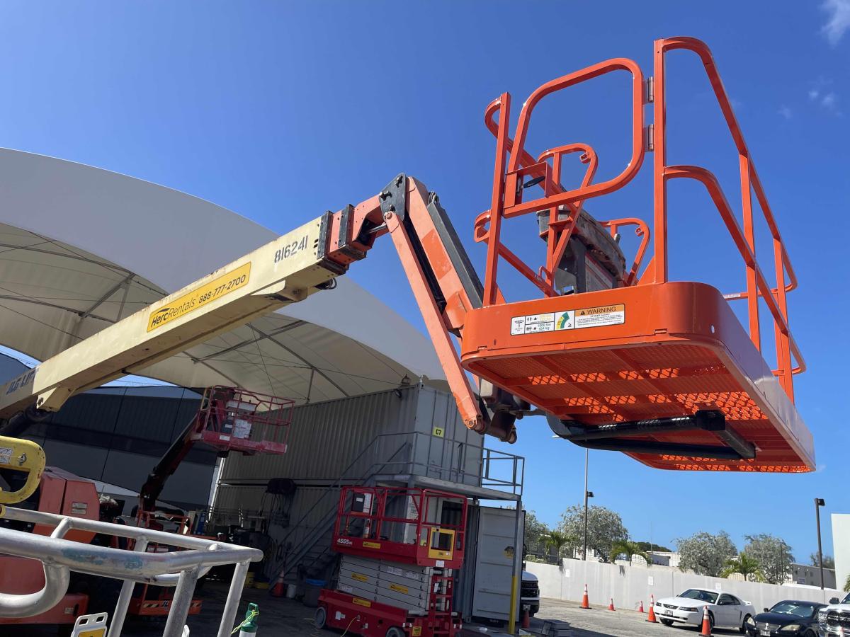 2016 JLG 860SJ