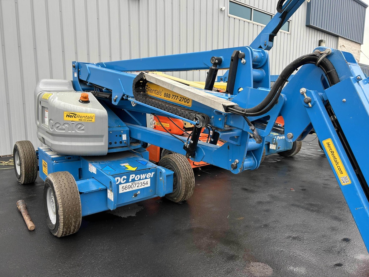 2017 Genie Z-45/25-4