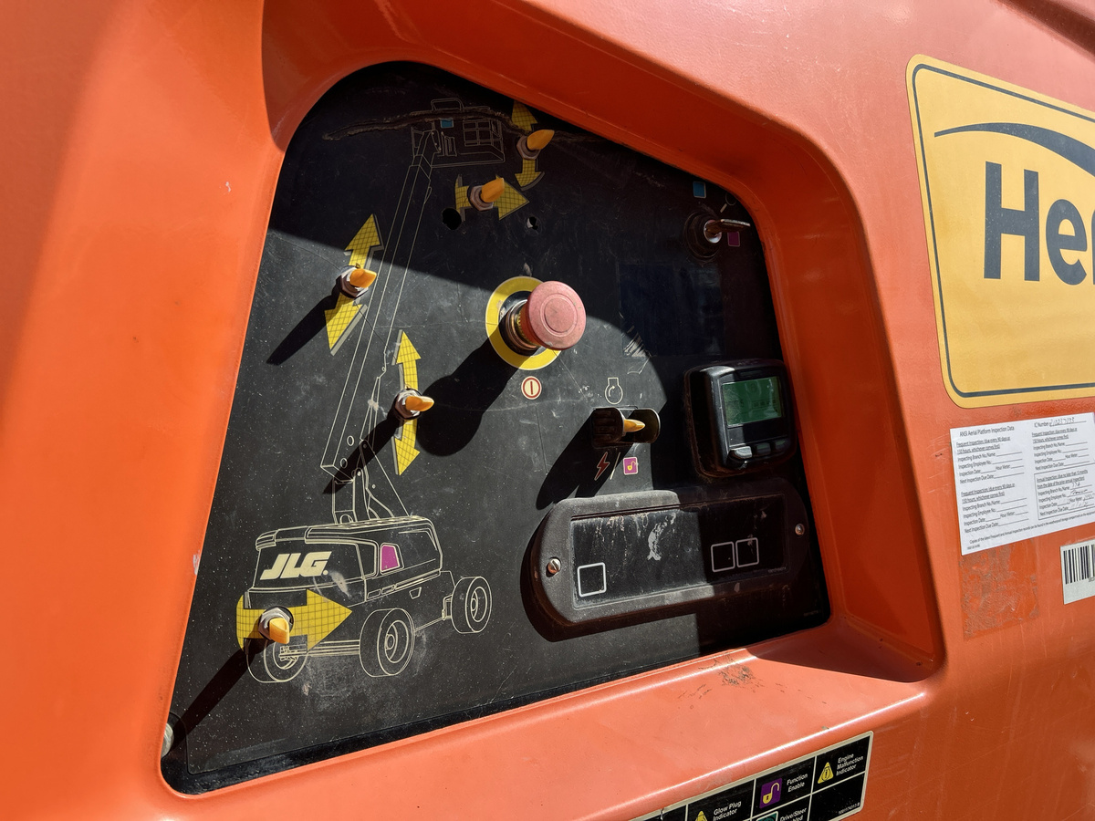 2018 JLG 600S-4
