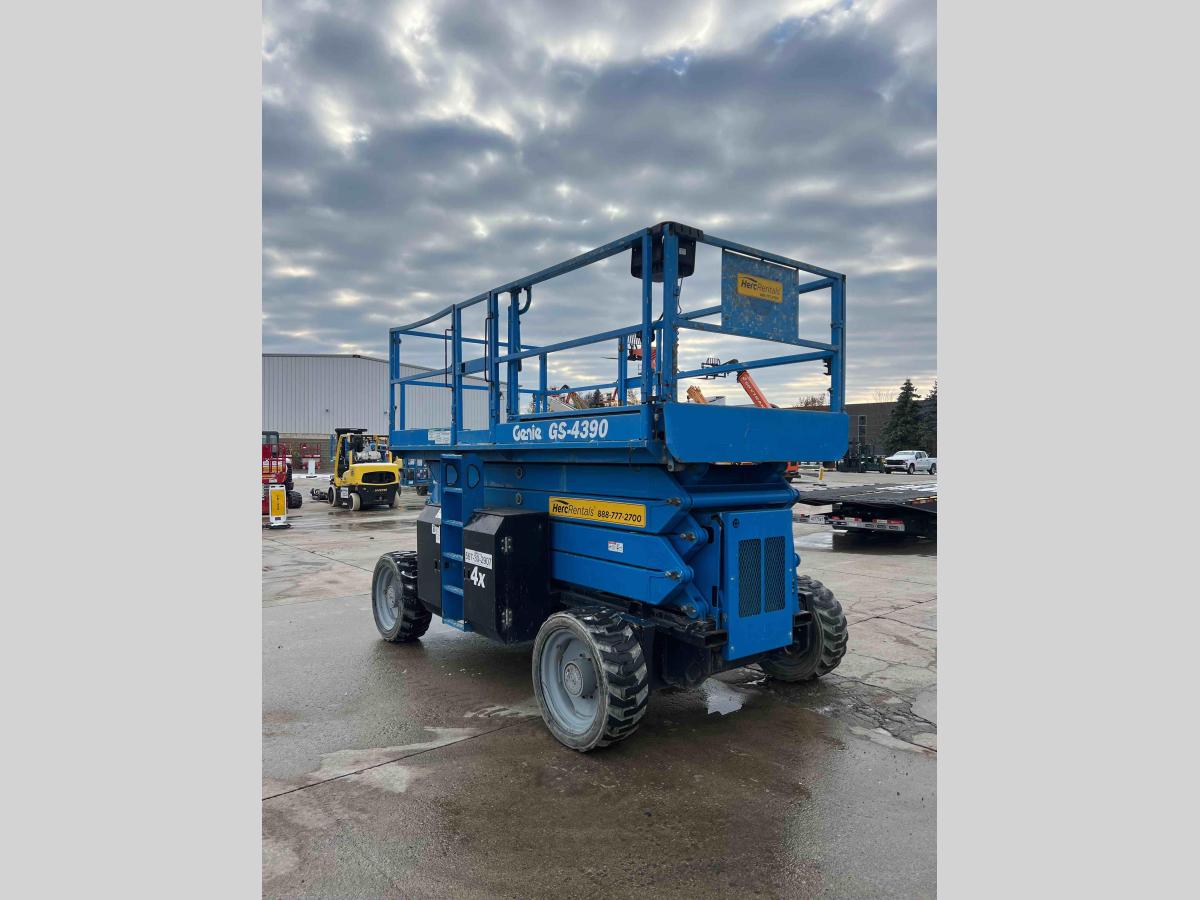 2015 Genie GS-4390 RT