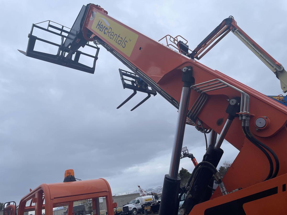 2018 SkyTrak 8042