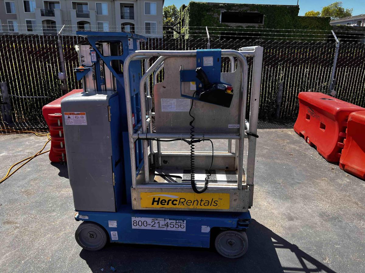 2018 Genie GR-12