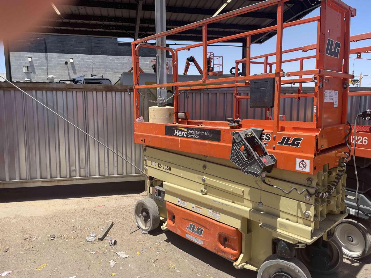 2016 JLG 2632ES